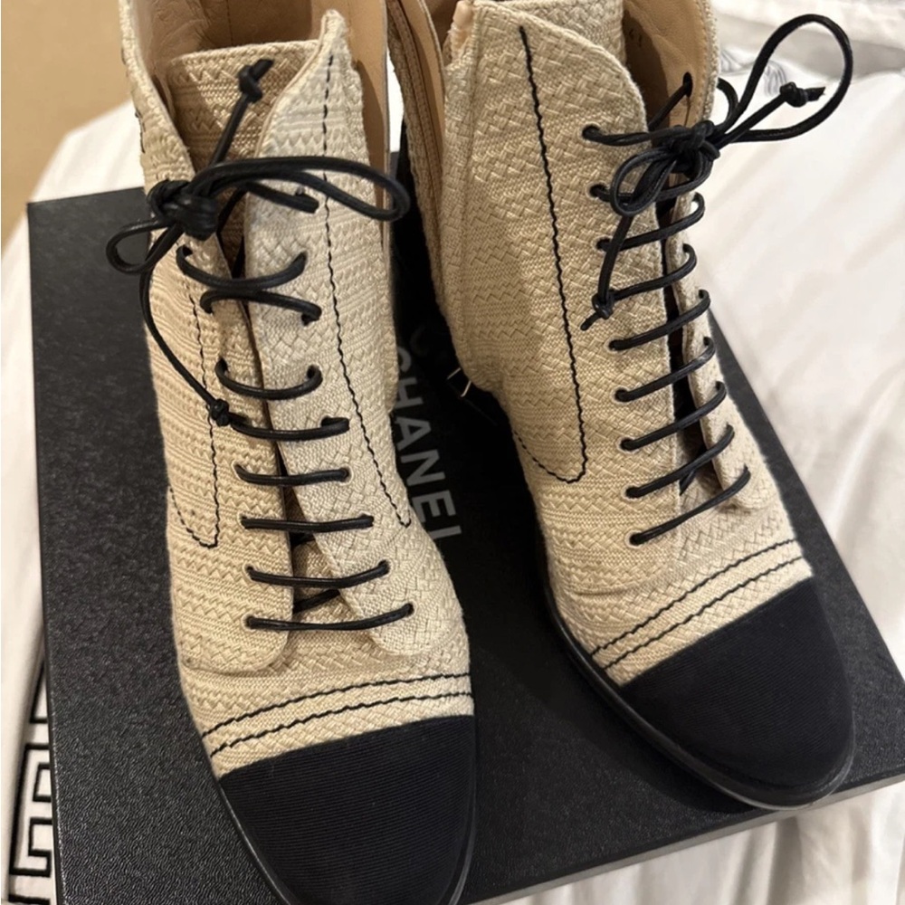 CHANEL Lace-Up Boots in Beige and Black